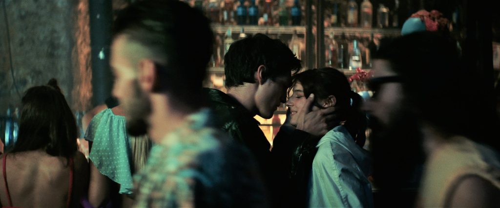 Ne me tue pas, entre romance et bain de&nbsp;sang