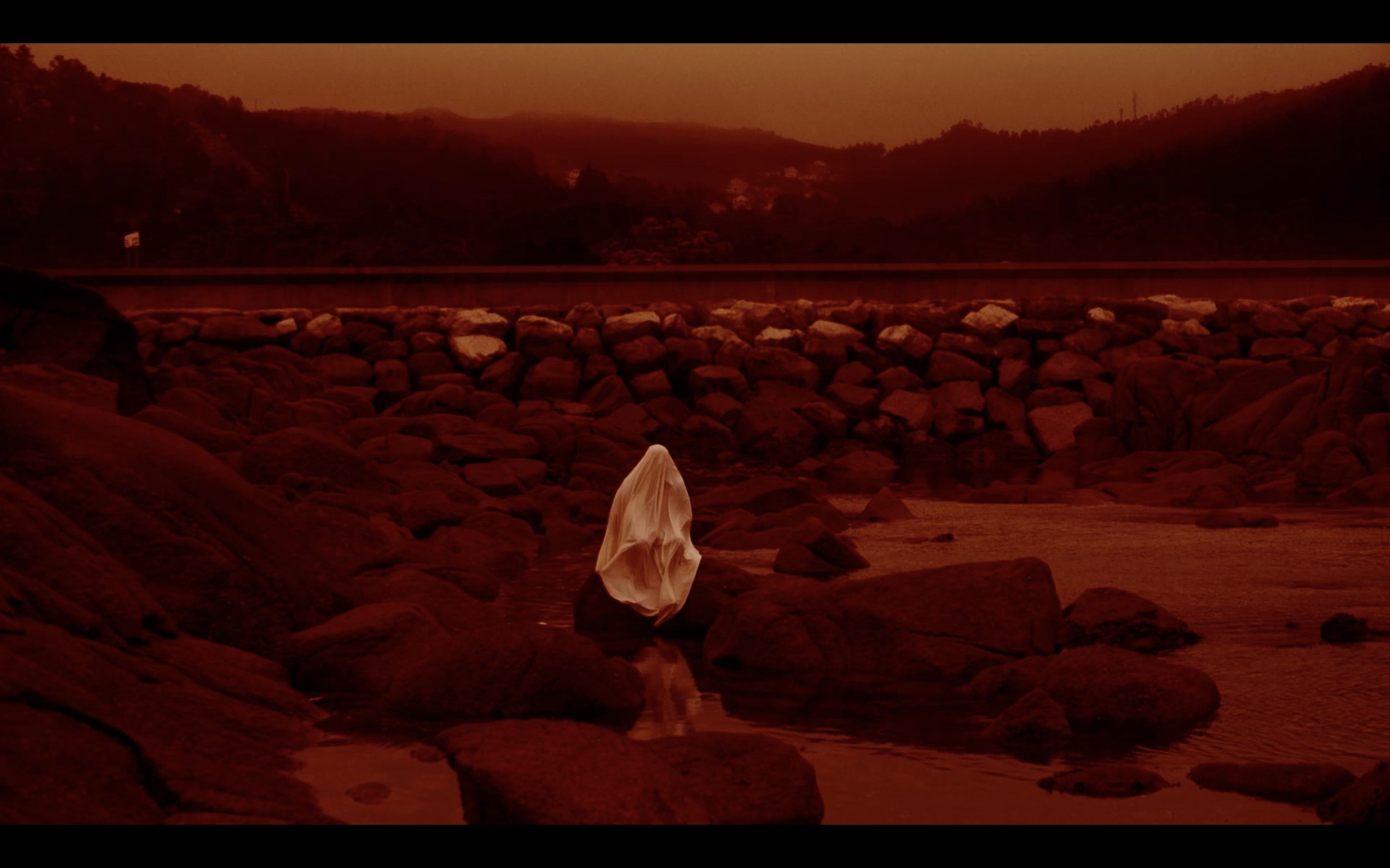 Lúa Vermella : Le songe fantomatique de Lois&nbsp;Patiño